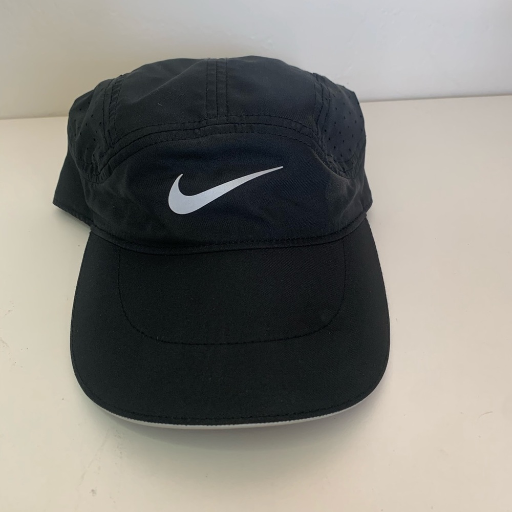 Nike AeroBill Tailwind Running Cap